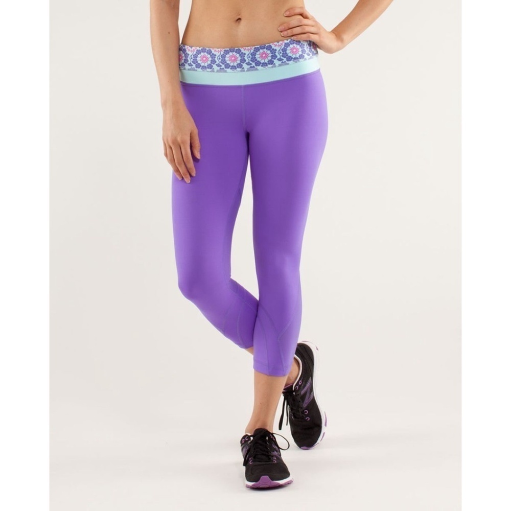 Lululemon Run Inspire Crop II Size 10 Leggings Twiggy Power Purple Aquamarine